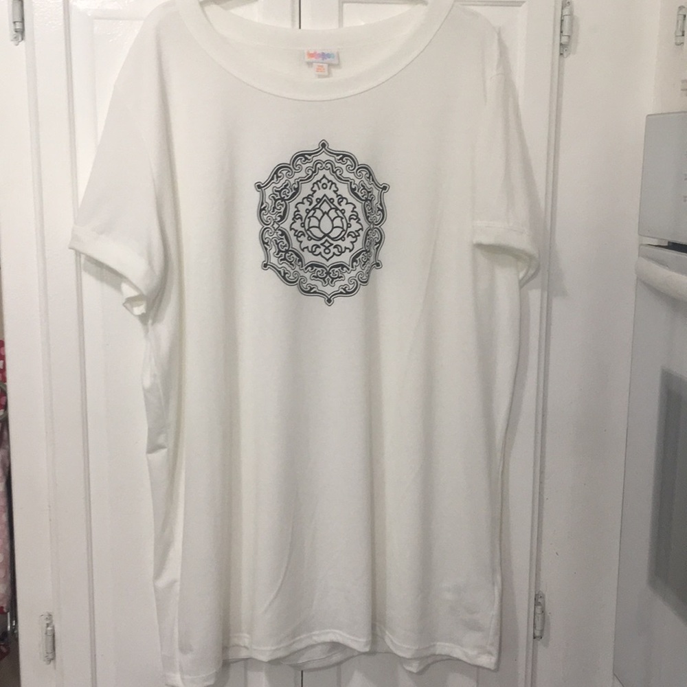 LulaRoe • Liv • White with Black Design • 3XL